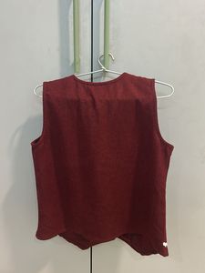 Maroon Sleeveless V-Neck Top
