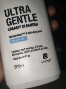 Neutrogena Ultra Gentle Creamy Cleanser
