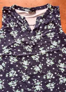 Floral Print Sleeveless Top