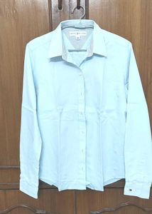 Tommy Hilfiger Women's Light Blue Button-Up Shirt