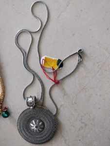 Assorted Women's Jewelry Lot