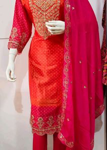 Designer Pink Chinon Suit 🧡🩷