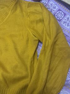 Olive &amp; Oak Mustard Yellow Sweater