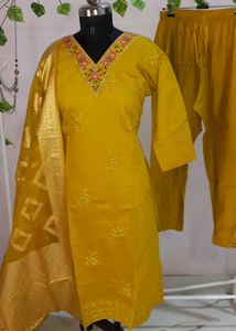 Extremely Beautiful Brand New Golden Suit Set