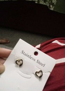 Chic Heart Stud Earrings