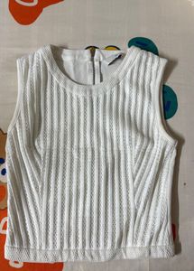 Chic White Sleeveless Textured Top