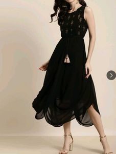 Elegant Black Embellished Dress Medium size