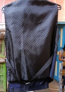 Boys Suit or Blazer Set.Like New condition.