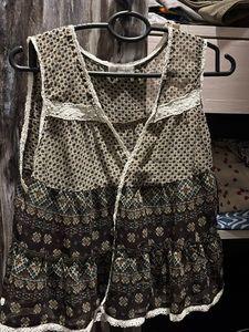 Boho Sleeveless Lace Trim Top
