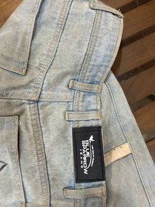 Stylish Light Wash Wide-Leg Jeans