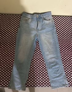 Light Wash Cropped Jeans