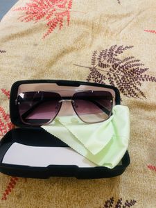 Stylish Aviator Sunglasses with Gradient Lenses