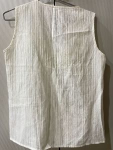 Casual Sleeveless V-Neck White Top