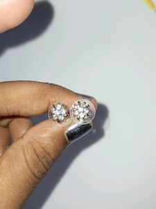 Flower Diamond earrings ✨️