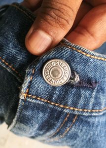 LEVI'S Classic Blue Denim Jeans