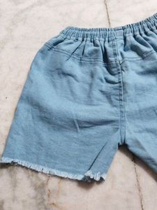 Beautiful Trendy Shorts Dameged Patten With Elastic Waistaband