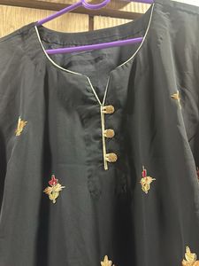 Black Embroidered Kurta