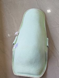 2-in-1 Baby Feeding Pillow and Carrier