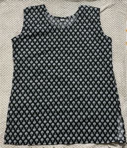 Stylish Black & White Printed Kurta