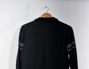 [Black Sweater (men’s )] Chest 40 | Length 27 No flaws and its an amazing piece!