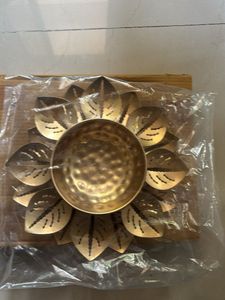 Golden Lotus Tealight Holder