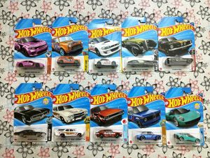 Hot Wheels Collectible Die-Cast Cars pack of 10