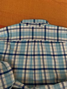 GAP Men's Blue Plaid Button-Up Shirt