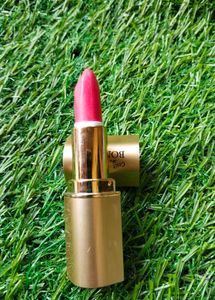 Vibrant Pink Lipstick - Long Lasting & Bold