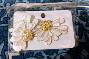 Daisy Flower Earrings