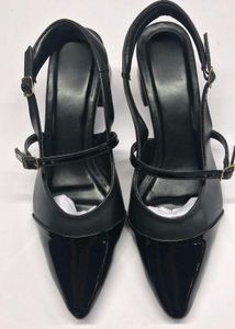 Chic Black Slingback Heels