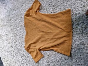 Chic Mustard Ruched Top