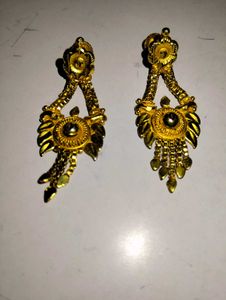 Elegant Gold Drop Earrings