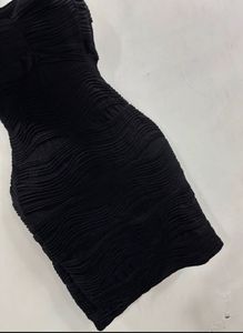 Chic Black Bodycon Padded Mini Dress