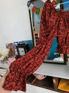 Red Floral Puff Sleeve Crop Top