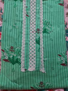 Green Floral Print Kurta Set with Lace Detail(unst