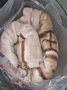Fuzzy Brown and Cream Throw Blanket🩷