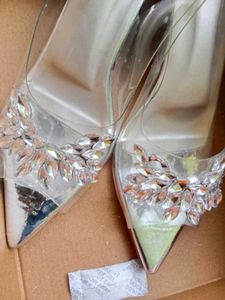 Sparkling Pointed Toe Heels