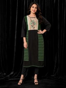 🎉 MEGA OFFER: 9 Kurtis for just ₹799! 🎉