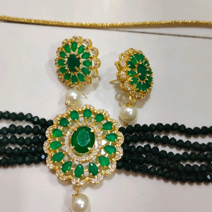 choker set