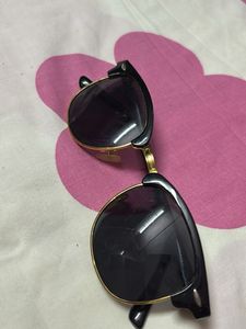 Classic Black & Gold Sunglasses