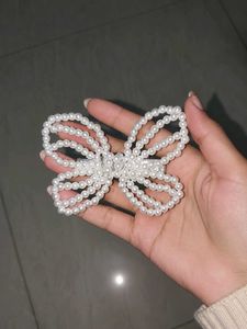 Elegant Pearl Butterfly Hair Clip