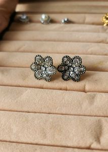 Sparkling Flower Stud Earrings