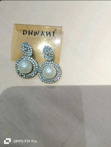 5 earrings &amp; 1 ring