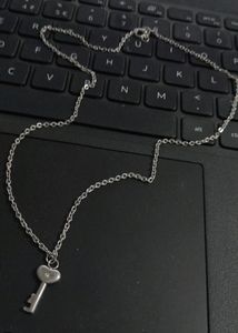 Elegant stainless steel pendant