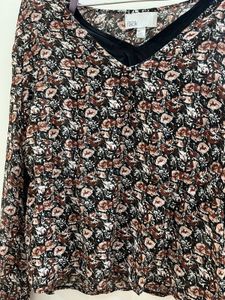 Floral Print Long Sleeve V-Neck Top