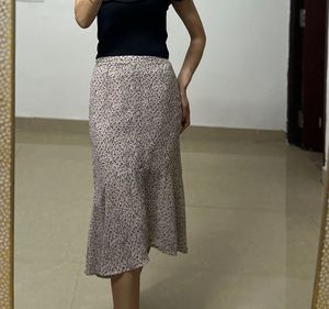 Floral Buttoned Down Midi Skirt