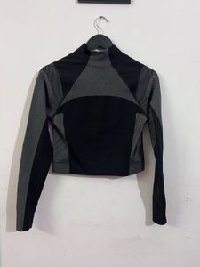 H&amp;M Active Wear Top