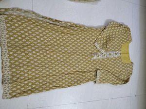 yellow dress