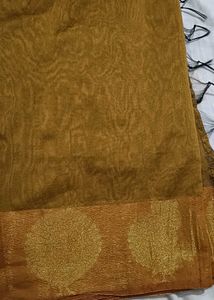 Elegant Silk Saree with Peacock Motif