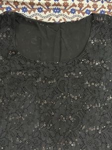 DISCOUNT..!!Black Sequined Lace Tunic Top